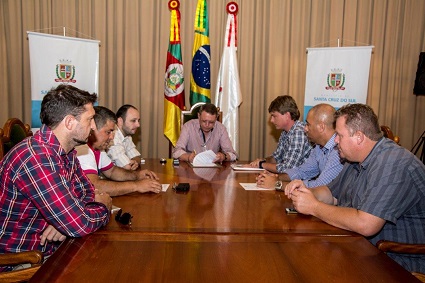 Decreto foi assinado pelo prefeito na tarde desta quinta-feira, 4, no Salão Nobre do Palacinho