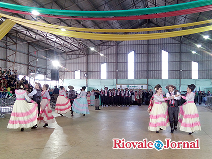 Grupo de Rio Pardo participou da modalidade Danças Tradicionais Força B