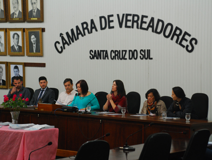 LanÃ§amento da 3Âª ediÃ§Ã£o da revista ocorreu na tarde de ontem na CÃ¢mara