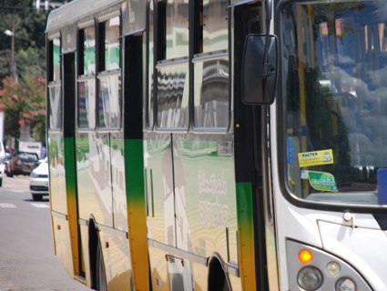 Edital prevÃª acessibilidade em 100% dos Ã´nibus para cadeirantes