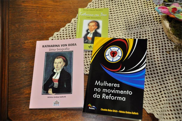 Autora publicou dois livros sobre Katharina Von Bora, além do que fez em parceria com Claudete Ulrich