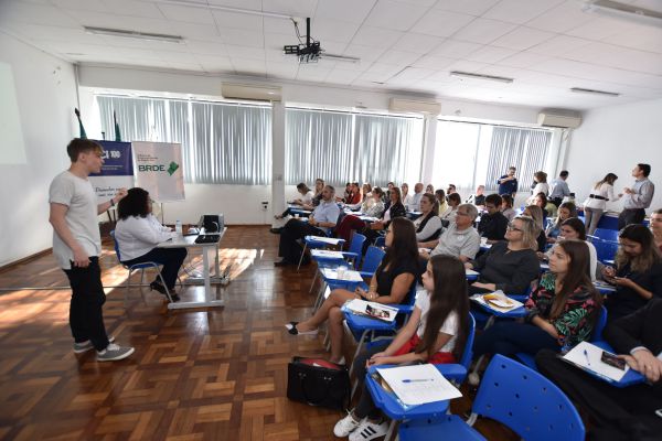 Consultor abordou os principais processos na hora de escalar uma campanha de marketing