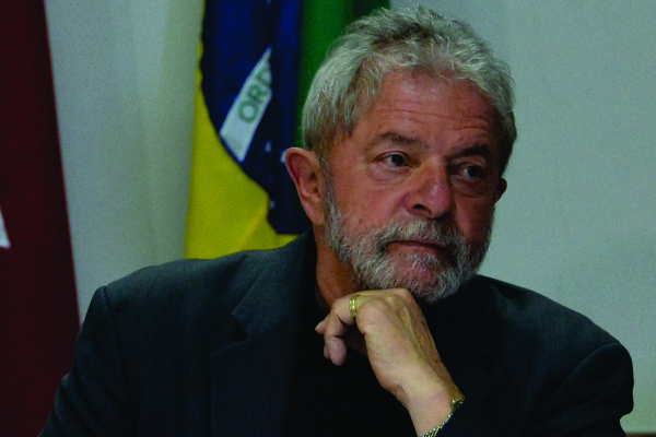 Ex-presidente Lula est‡ preso em Curitiba desde o ms de abril