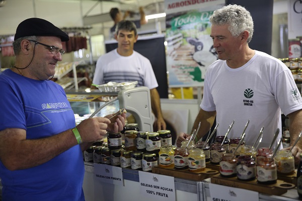 Os mais variados produtos podem ser encontrados na feira