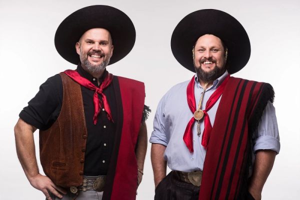 esar Oliveira e Rogerio Melo se apresentam nesta quarta na Oktoberfest