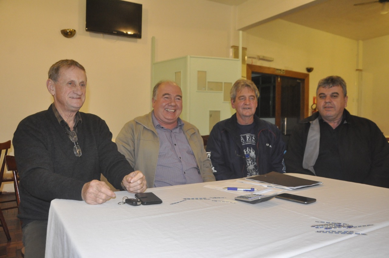 Ingo Fischborn, Jair Eich, Carlos Kopp e João Goerck comandam a Liga Regional 