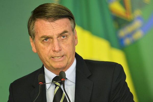 O presidente Jair Bolsonaro citou referendo de 2005, que rejeitou a proibição do comércio de armas de fogo, para justificar a necessidade de decreto que flexibilizou a posse de armas no país