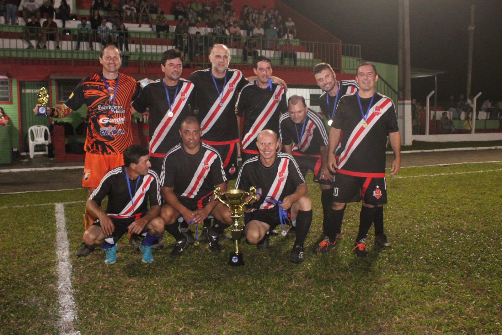 Vitória simples por 1 a 0 deu o título da categoria veterano para a equipe Associação