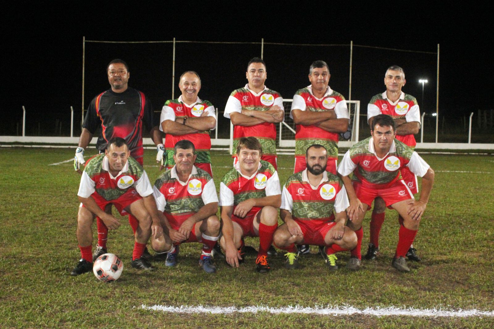 Time de Amigos lutou até o fim, mas não conseguiu combater a forte equipe da Associação no veterano