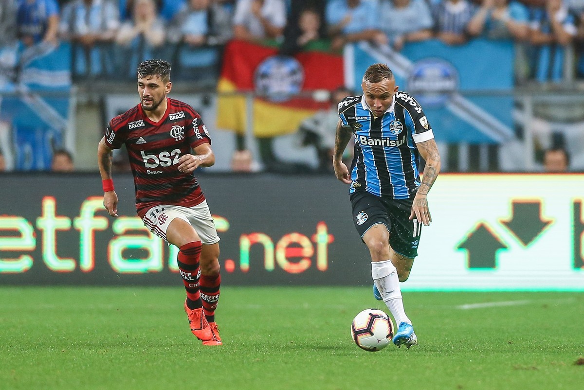 Grêmio e Flamengo decidem vaga à final da Copa Libertadores nesta quarta-feira