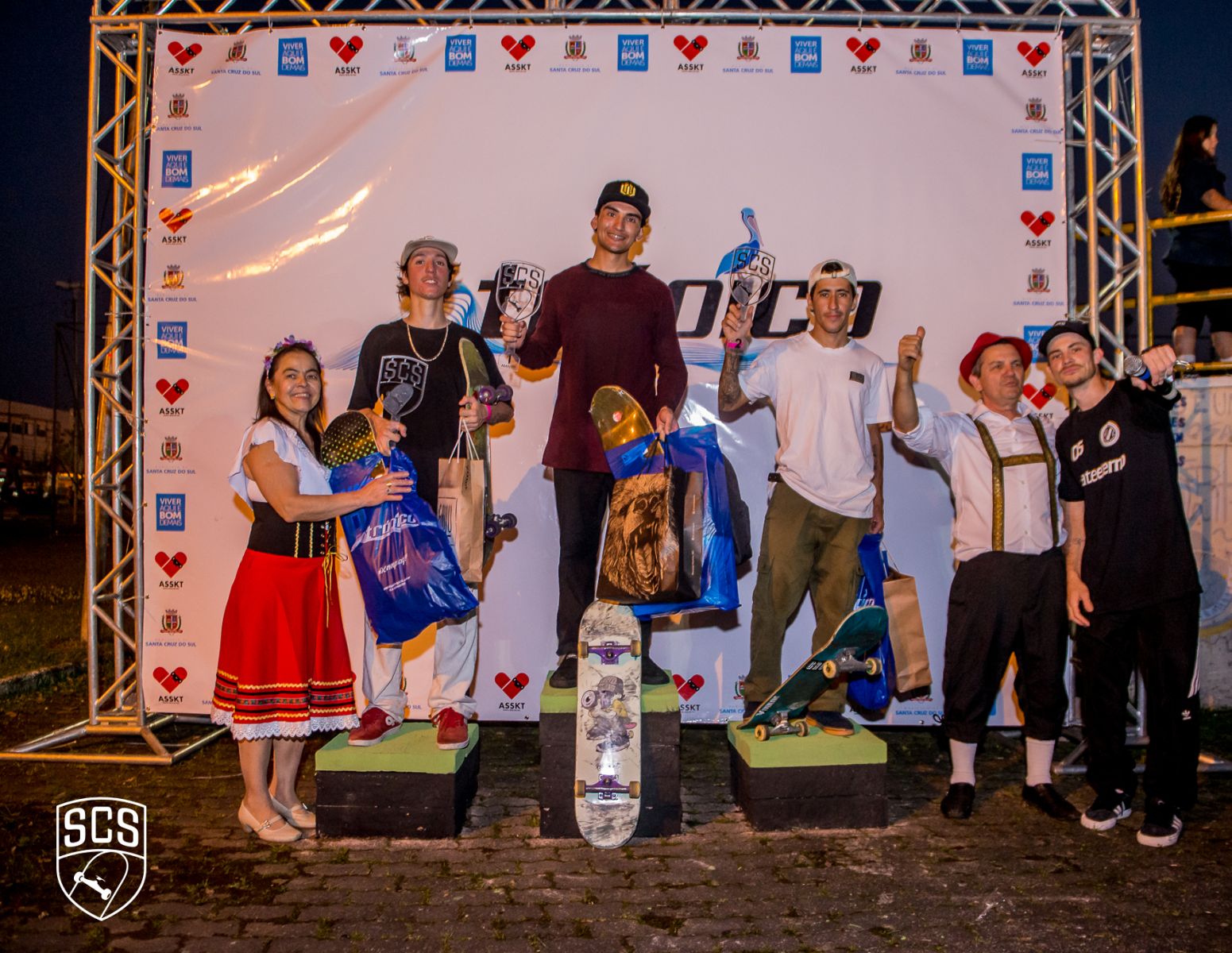 Na categoria Amador os vencedores foram Maycon Luan de Caxias do Sul (1º lugar), Alexandre Xaveirinho de Canoas (2º), e Phablo Hudson de Santa Cruz do Sul (3º)