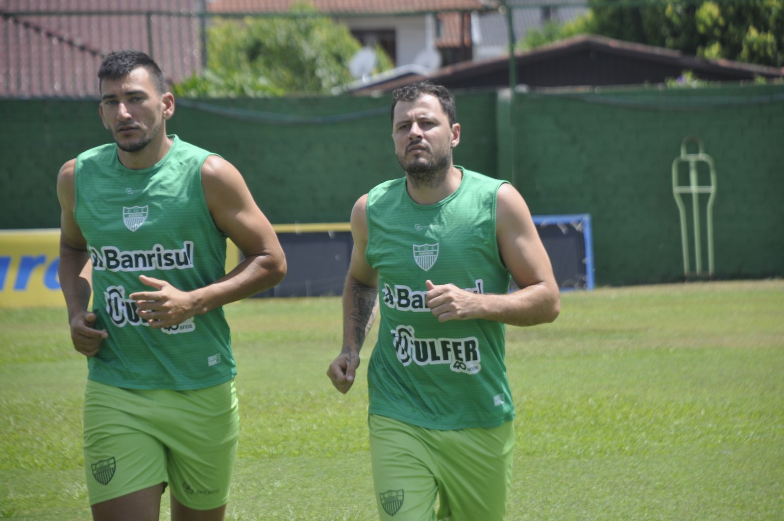 Goleiro Rodrigo e lateral Gian se anteciparam e já iniciaram com os trabalhos físicos no Estádio dos Eucaliptos. A apresentação oficial de todo o plantel ocorre dia 15 de janeiro