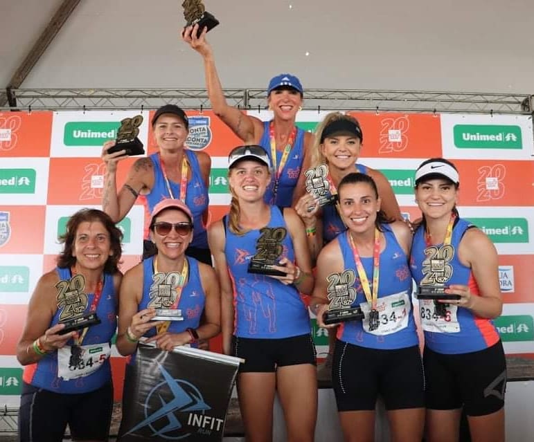 Equipe Infit Run, de Santa Cruz do Sul, finalizou em 5º lugar no octeto feminino da Travessia Torres Tramandaí