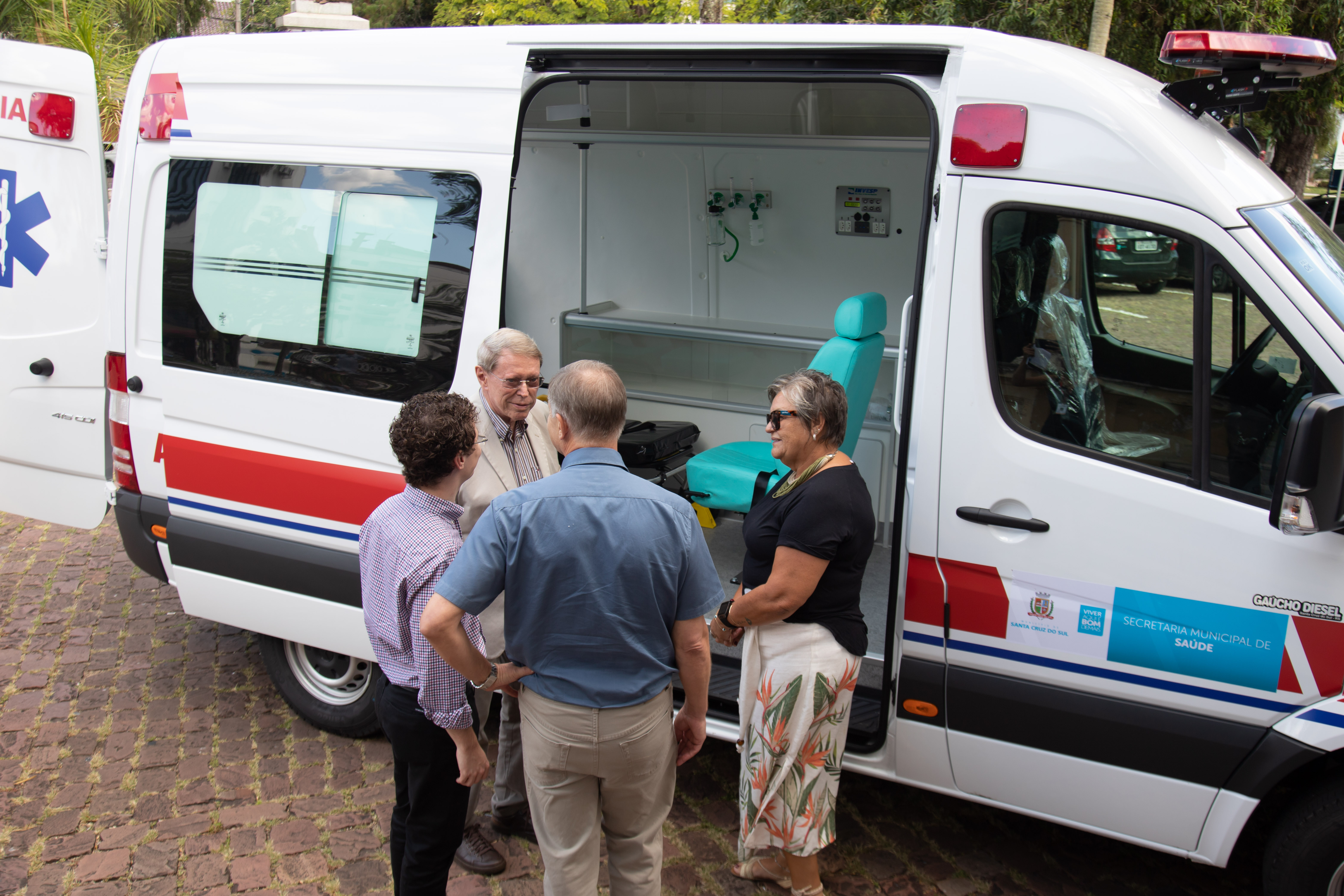 Ambulância deverá atender principalmente demandas da UPA do bairro esmeralda