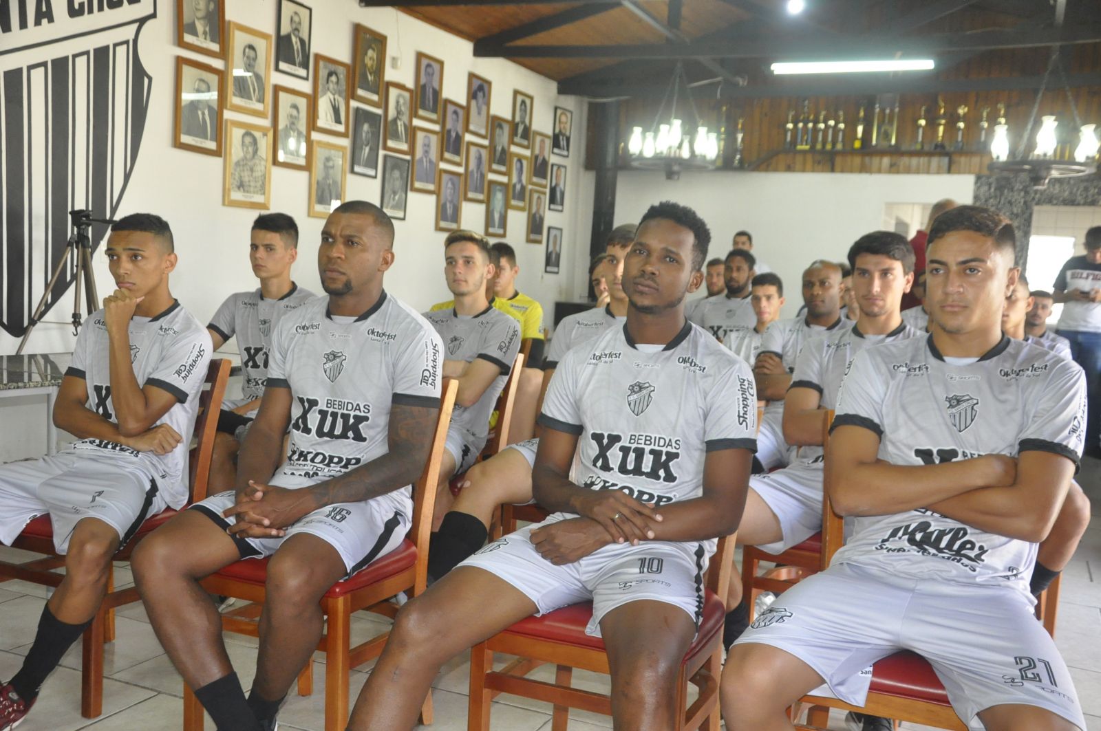 Jogadores foram apresentados de forma oficial a imprensa