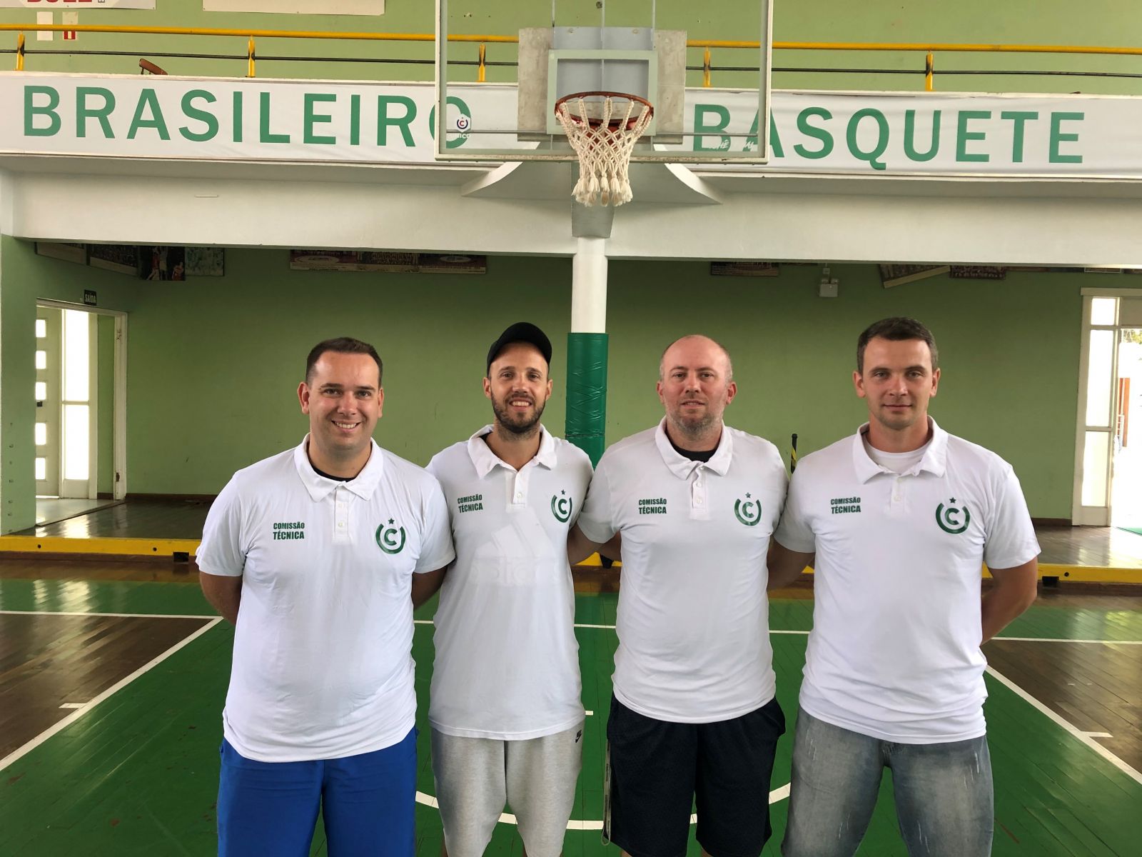 Rodolfo Thomas, Tiago Rauber, Fernando Sisnande e Ricardo Ellwanger são os novos técnicos do União Corinthians para comandar o basquete feminino em 2020