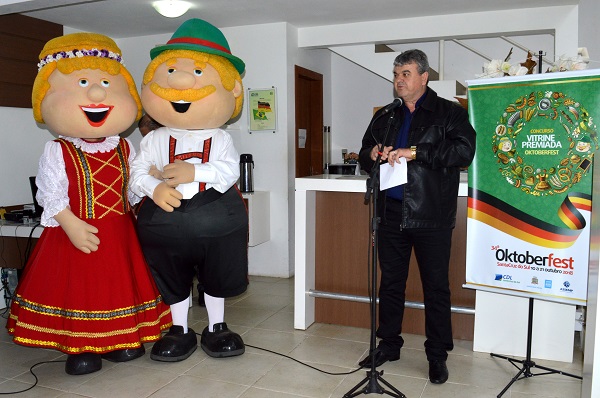 Segundo João Goerck o objetivo do concurso é decorar as vitrines das lojas e embelezar ainda mais o município 