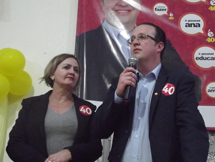 PSB ir‡ com a chapa pura, Seli Flesch candidata a vice e Fabiano Dupont a prefeito