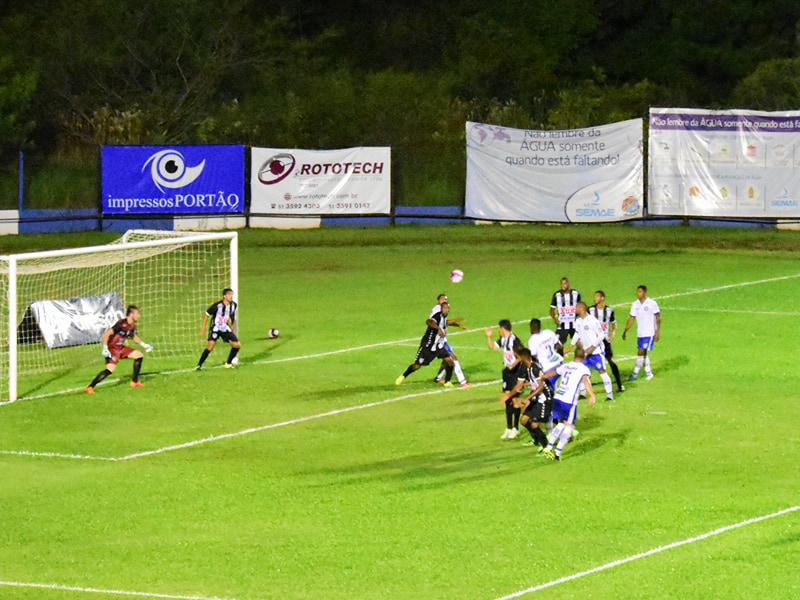 Santa Cruz enfrentou o Aimoré no Estádio Cristo Rei, em São Leopoldo, nesta quarta-feira