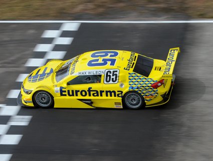 Max Wilson cruzou linha de chegada em primeiro na corrida 2