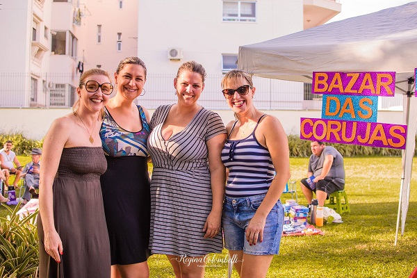 As mamães organizadoras do Bazar das Corujas