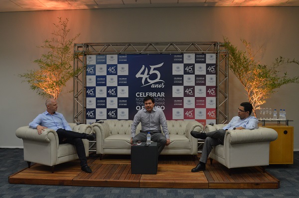 Da esq. para a dir.: Alejandro Okroglic, diretor de operações, Manuel Chinchilla, presidente da PMB, Fernando Vieira, diretor de assuntos corporativos durante entrevista coletiva