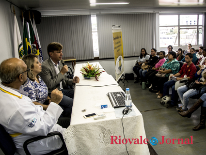 Agentes de saúde participaram da capacitação sobre a forma correta de uso e descarte de medicamentos