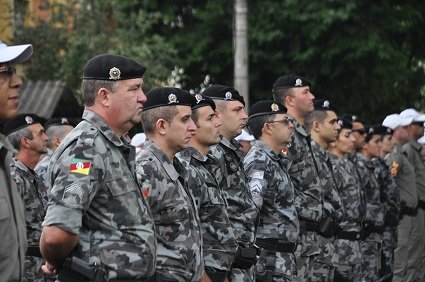 Formatura em frente ao quartel do CRPO marcou lançamento da Operação Avante Tiradentes