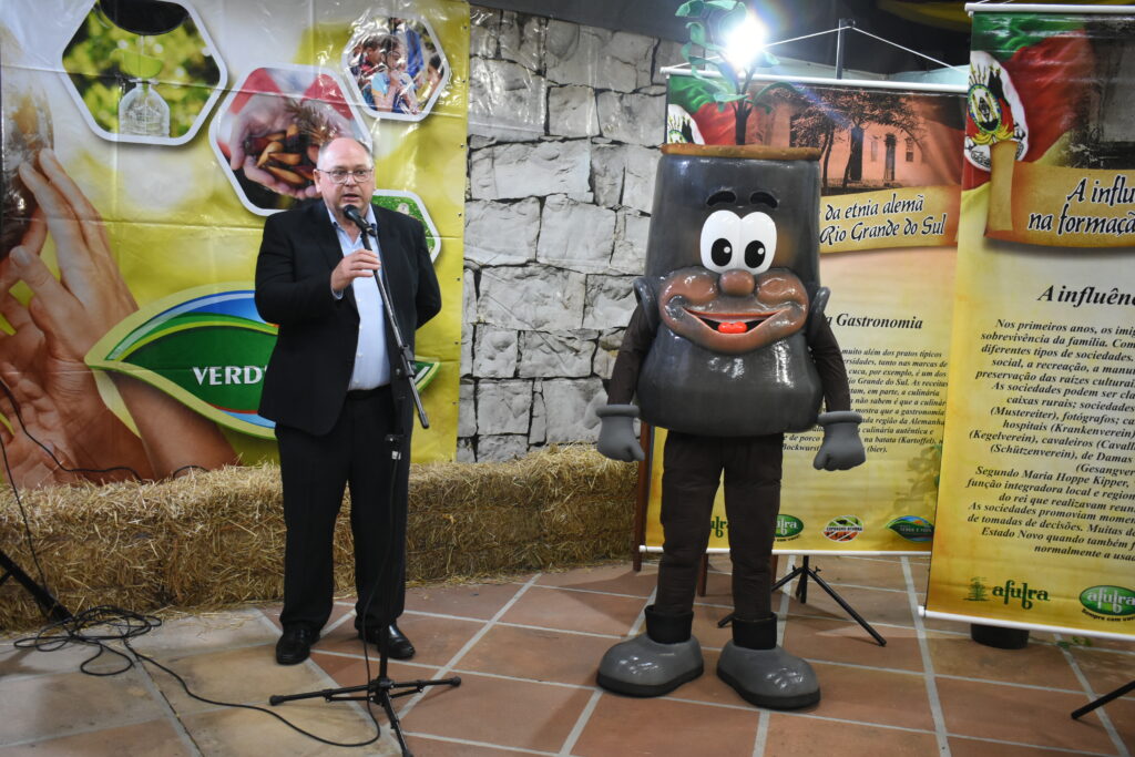 Presidente da Afubra, Marcilio Drescher, e o Afubrinha